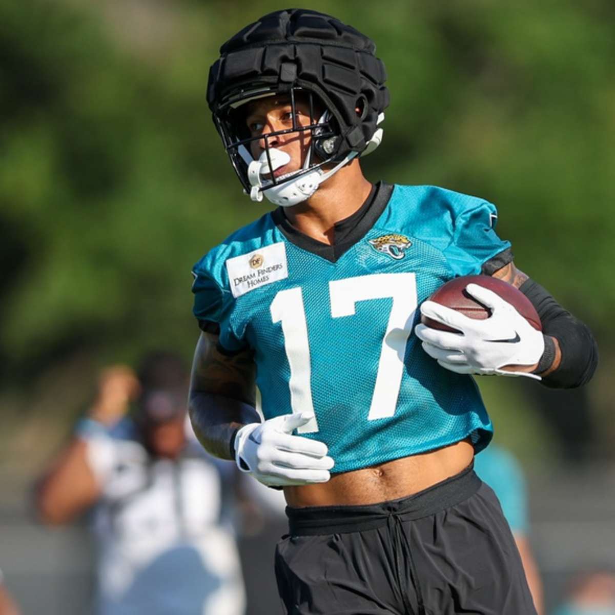 Evan Engram: 'I hope to end my days in the NFL' with Jaguars