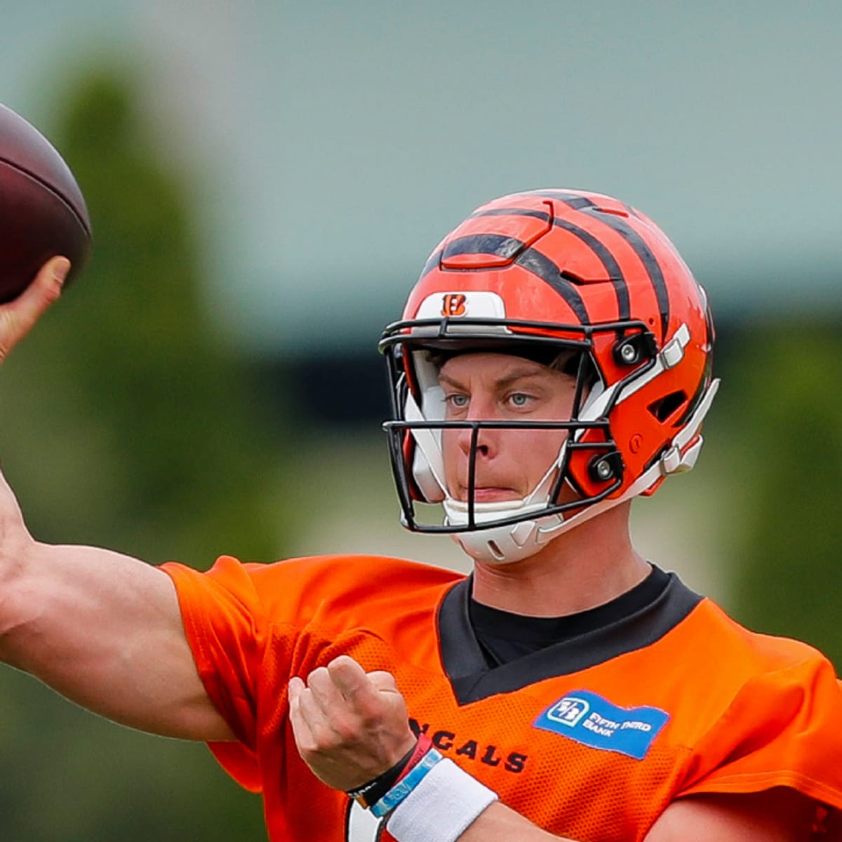 What Joe Burrow's Pregame Workout Says About Bengals QB's Timeline To Return