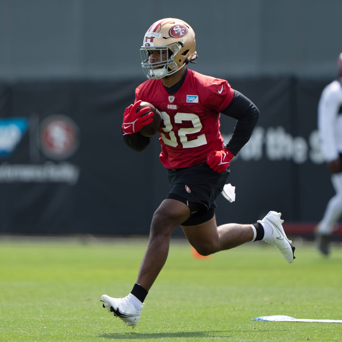 49ers Coach Says Ty Davis-Price 'Looks Great' in Training Camp - Sports  Illustrated San Francisco 49ers News, Analysis and More