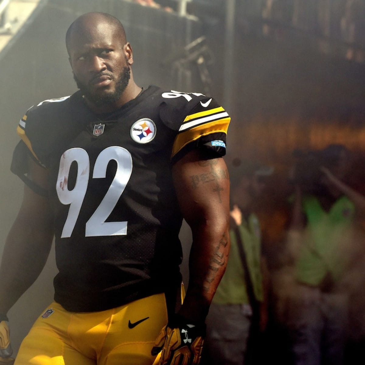 James Harrison among four players to be inducted into Steelers' Hall of  Honor in 2023