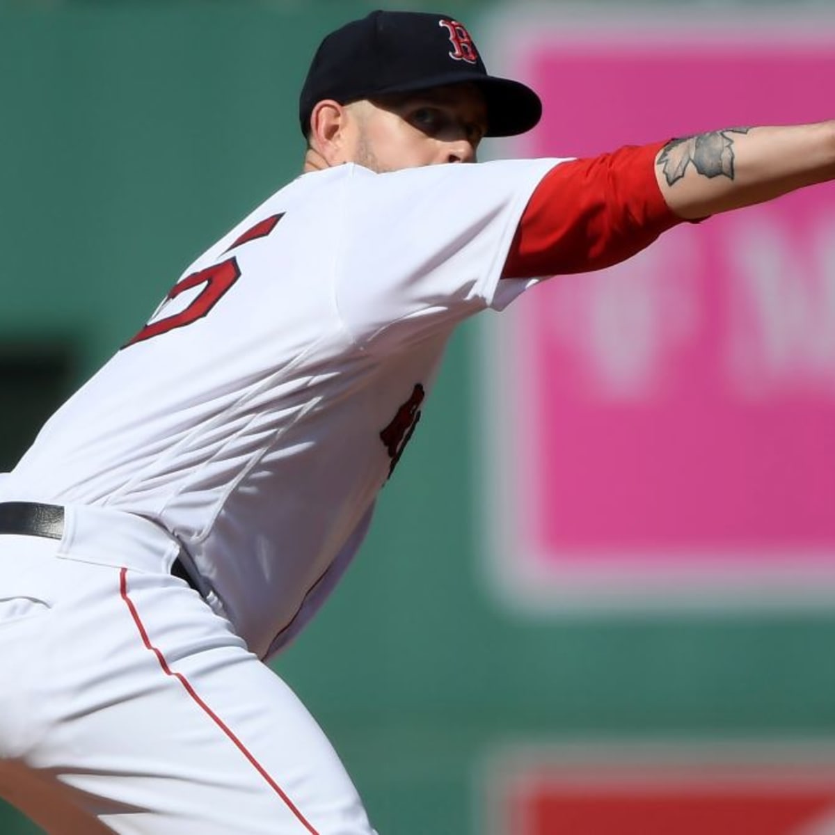 Kiké Hernández loses job as Red Sox' starting shortstop - The