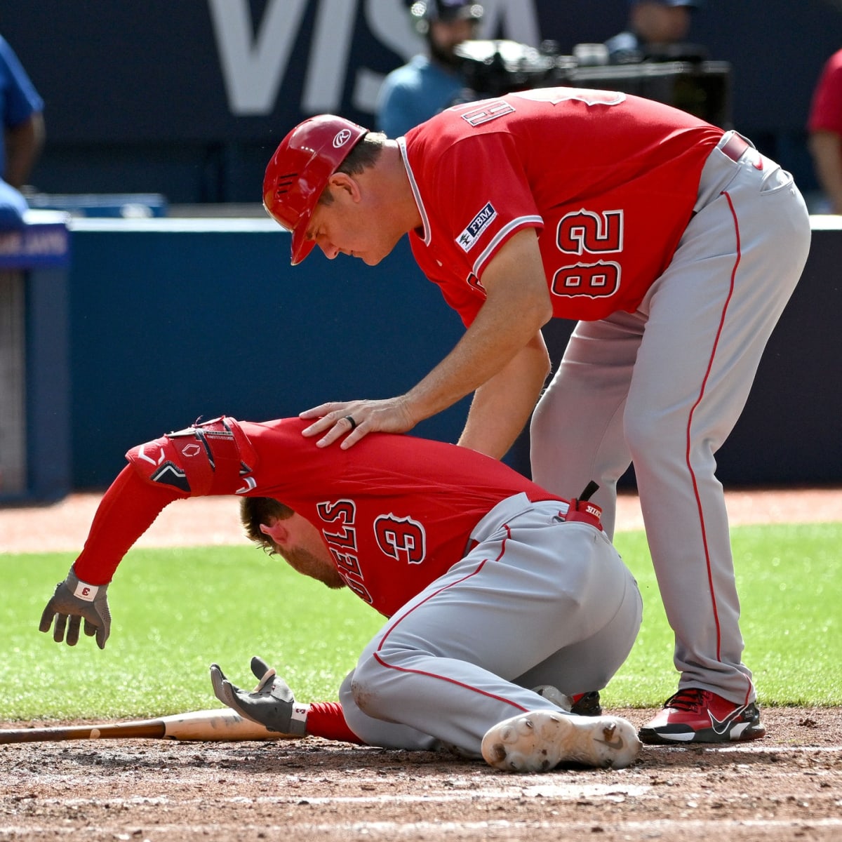 Angels News: Mike Moustakas Reacts to Devastating Taylor Ward Injury - Los  Angeles Angels