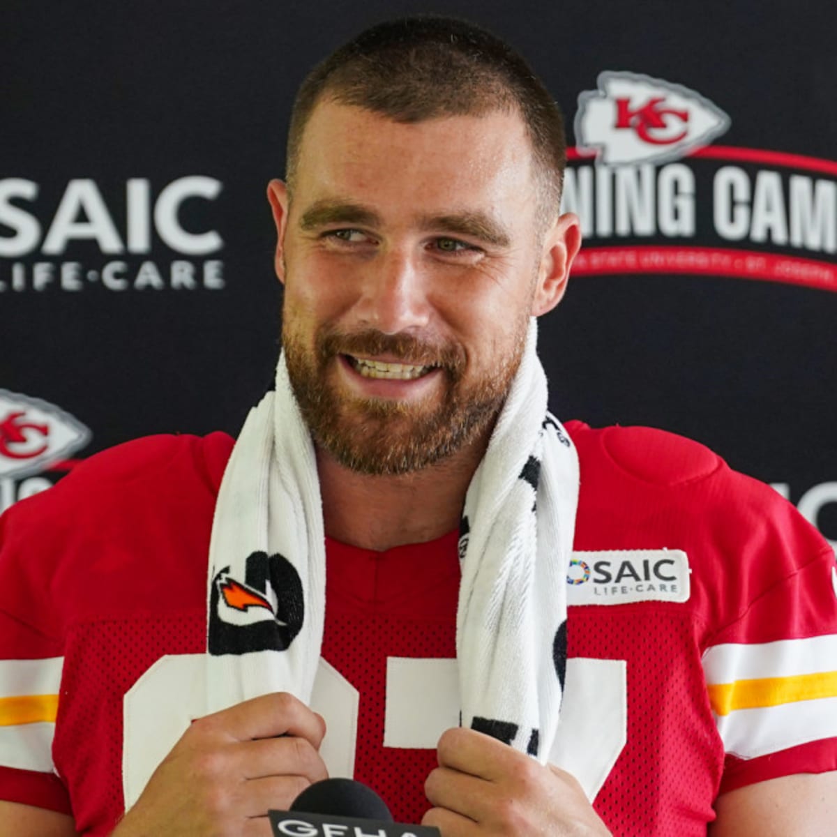 Sports Illustrated on X: Is Travis Kelce's Super Bowl parade