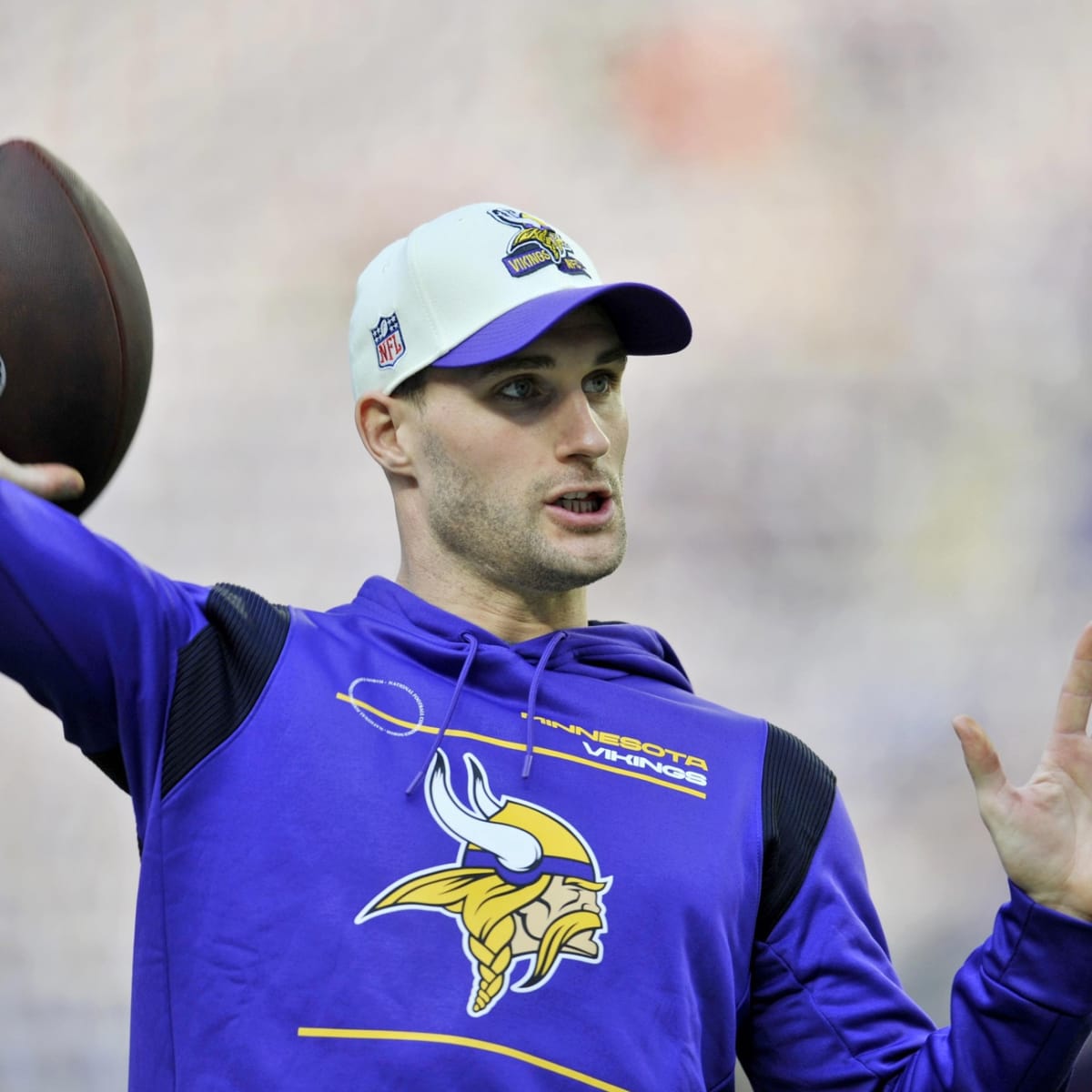 Kirk Cousins leading Vikings his way, from Jersey Day at practice