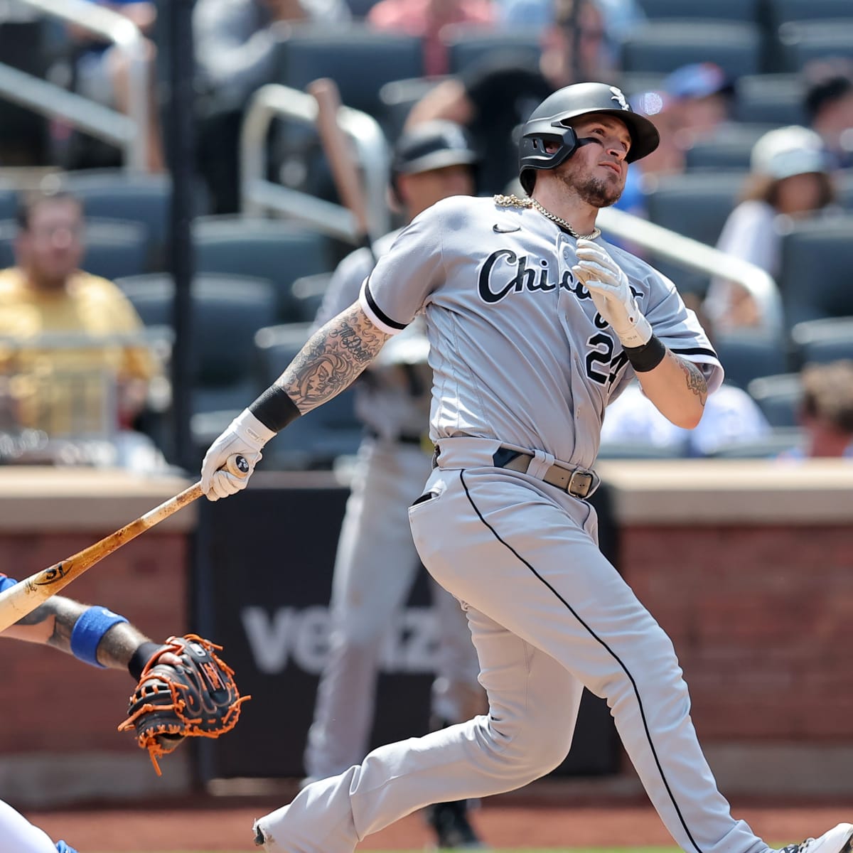 Chicago White Sox: How Yasmani Grandal works for stop baserunners