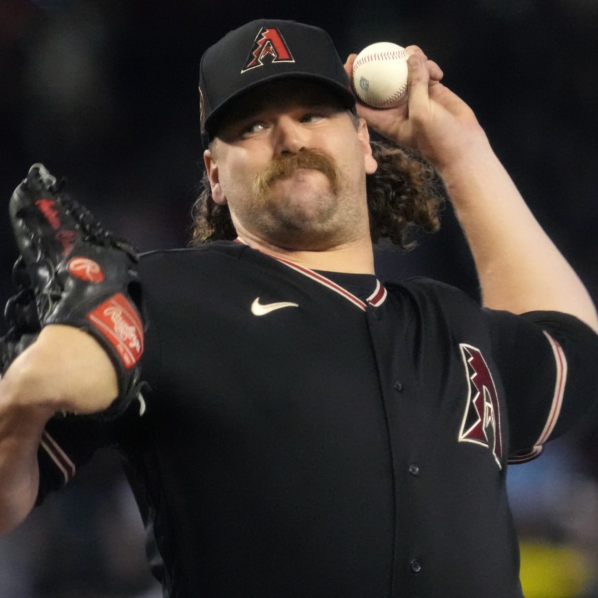 D-backs become buyers at trade deadline, add Mariners closer Paul