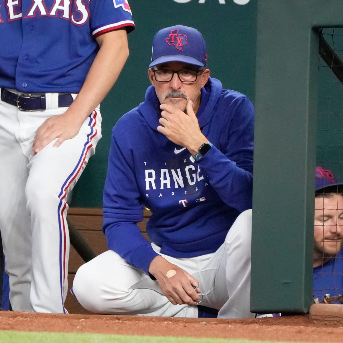 Texas Rangers hire Mike Maddux as pitching coach, ex-Royals GM