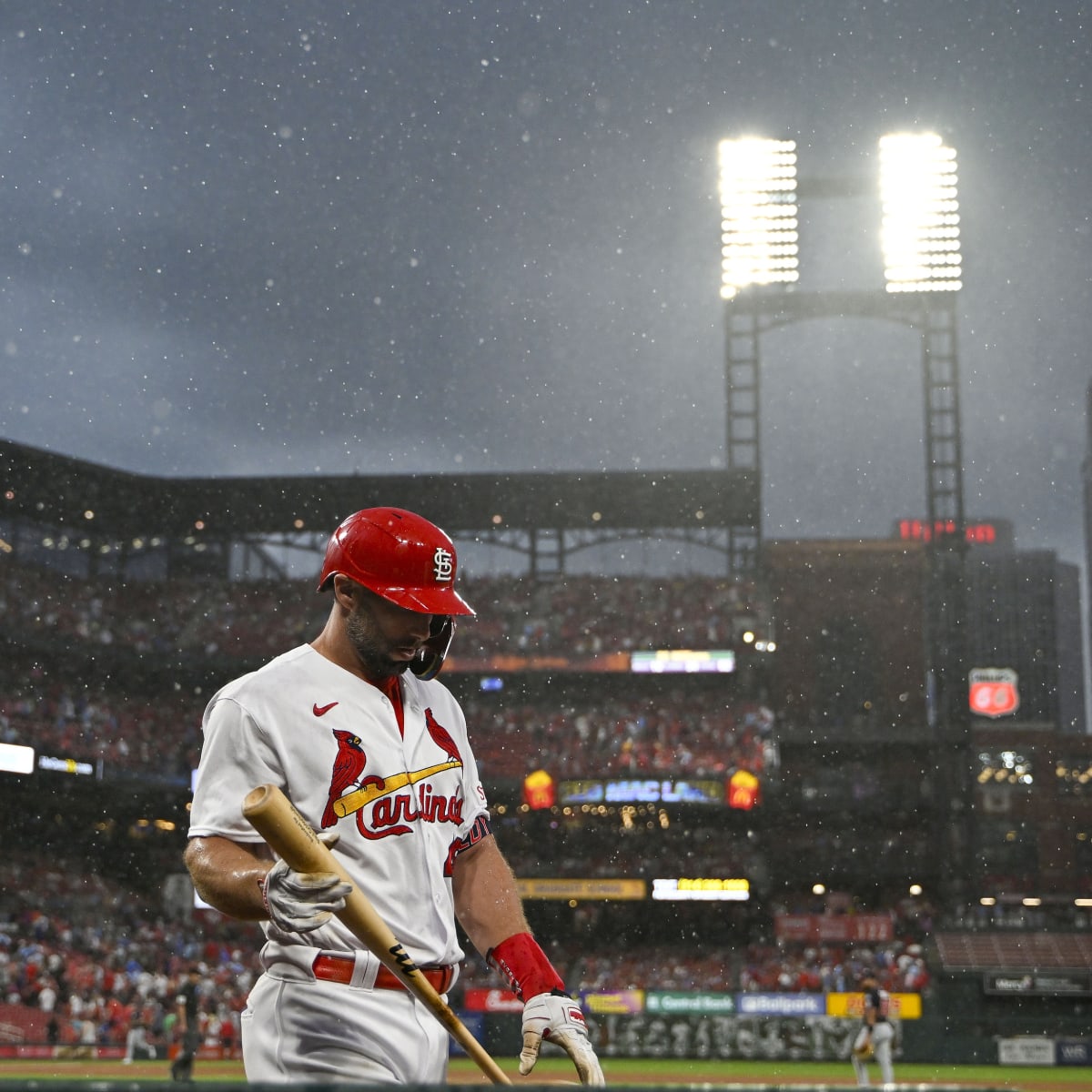 Cardinals-Nationals game suspended due to weather