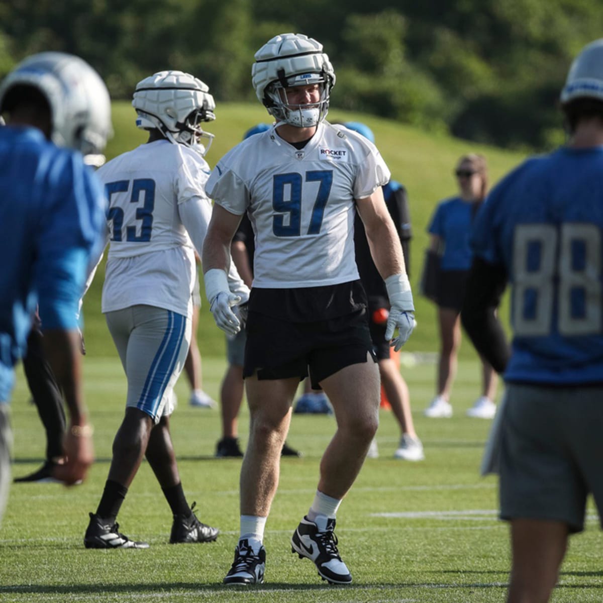 Frank Ragnow thrilled to have Lions starting OL practicing together