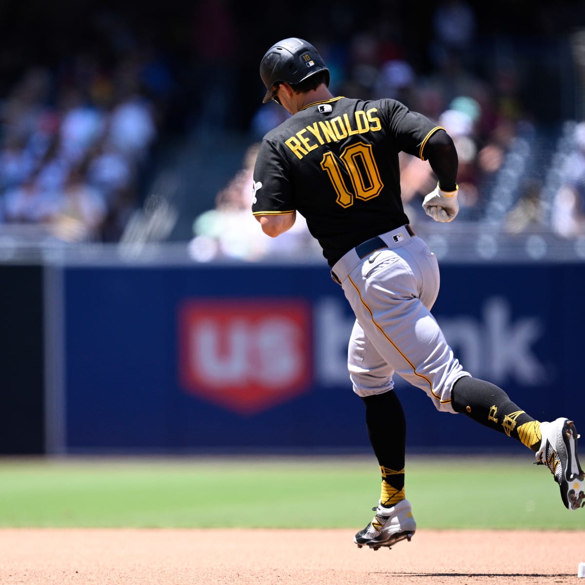 Miguel Andújar Preview, Player Props: Pirates vs. Brewers