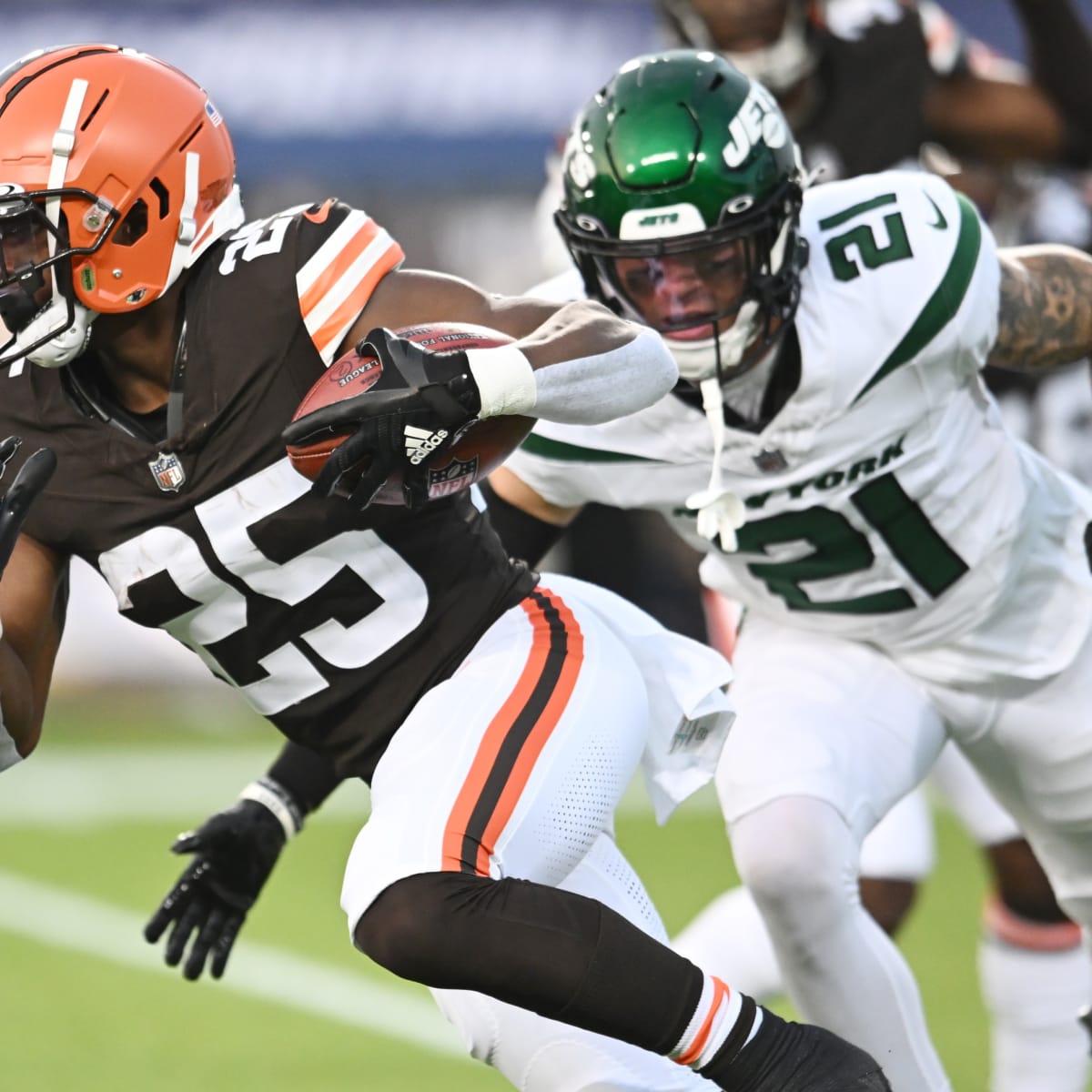 Cleveland Browns surprise Glenville and John Hay high school  student-athletes with new uniforms, August 7, 2022 