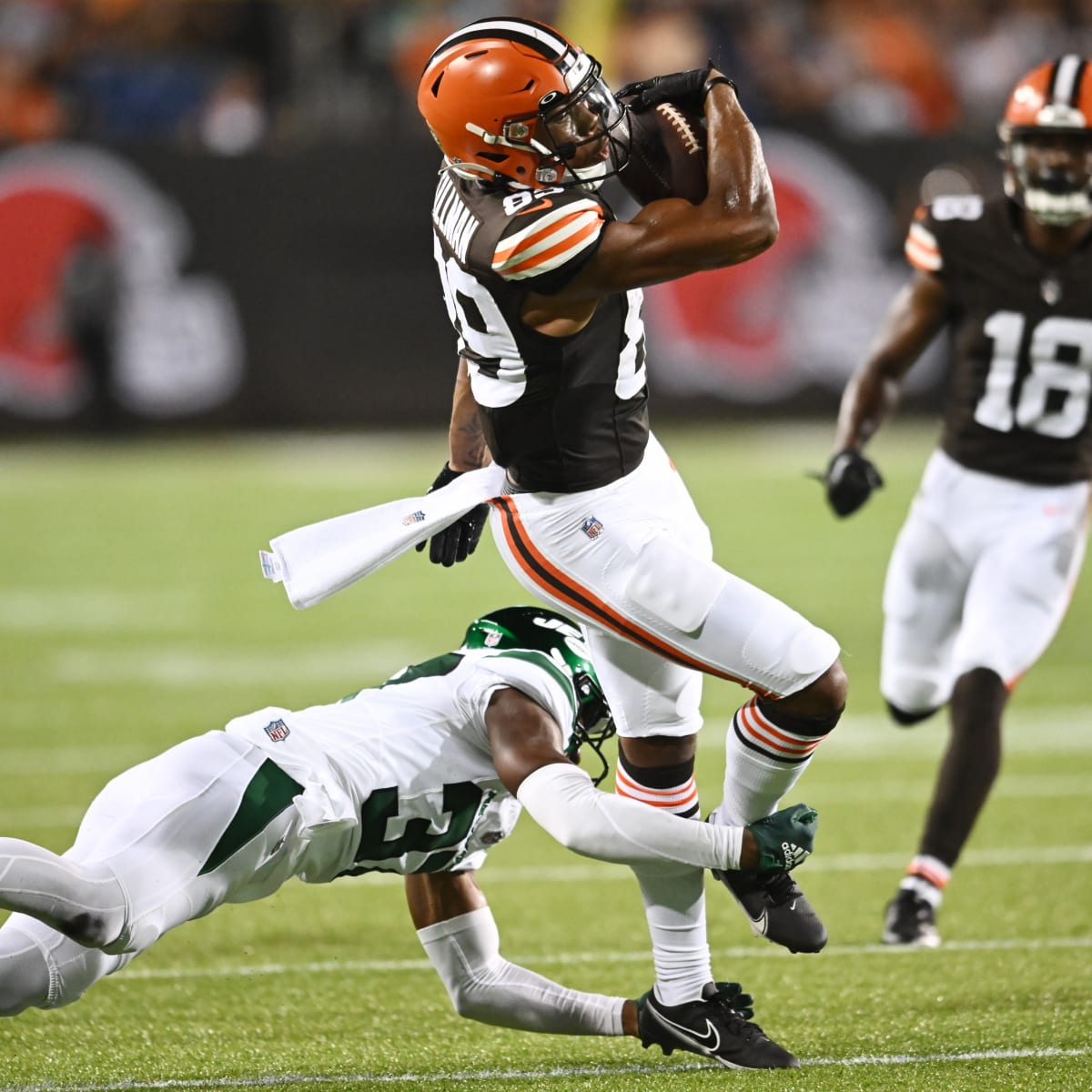 Browns 53-man roster: 2 undrafted rookies play their way onto team 