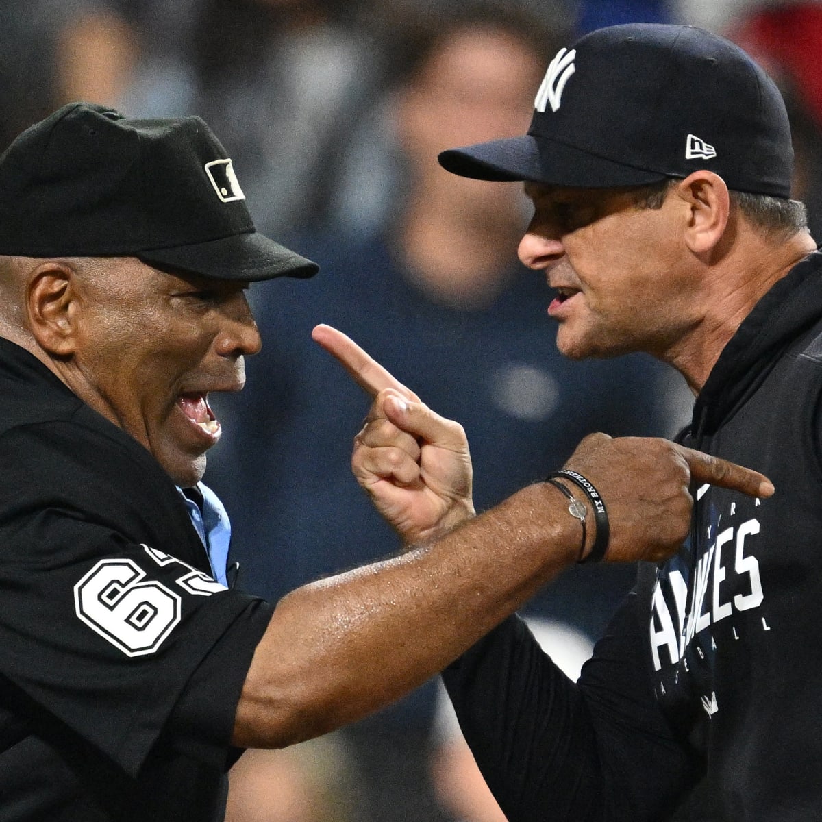 Yankees' Aaron Boone ejected while arguing another strike call