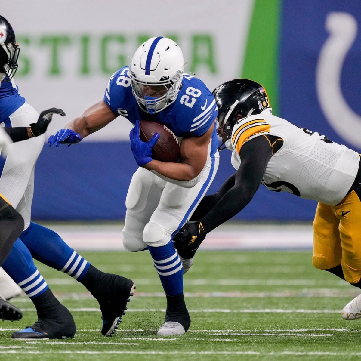 Report: Jonathan Taylor back with Indianapolis Colts