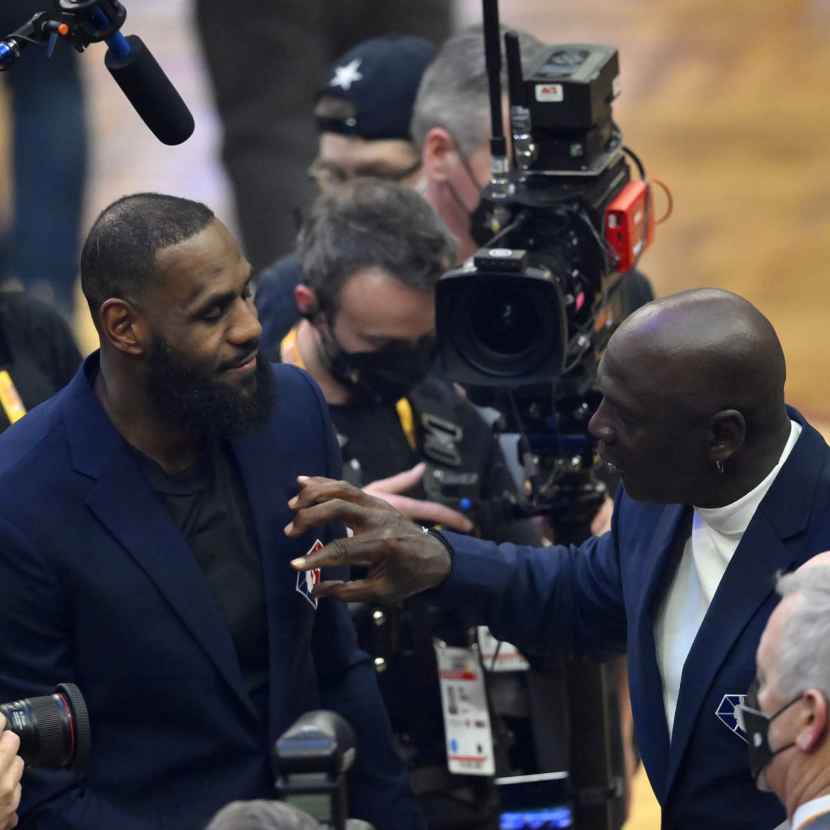 The G.O.A.T. Debate Between LeBron James And Michael Jordan Might Shift  This Weekend - Sports Illustrated Miami Heat News, Analysis and More