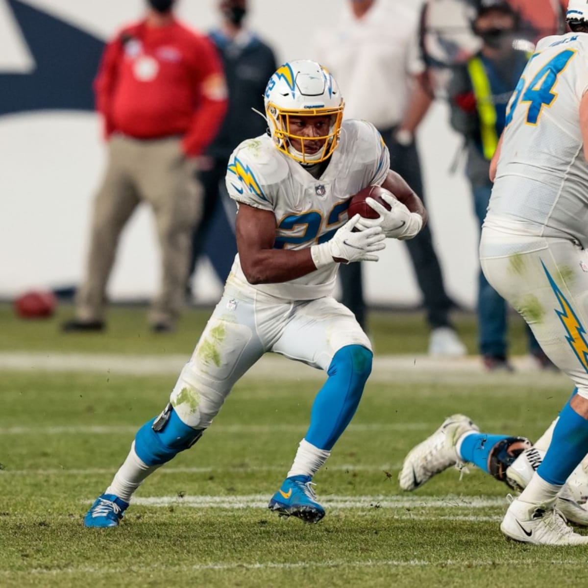 Chargers Announce 2018 Uniform Schedule