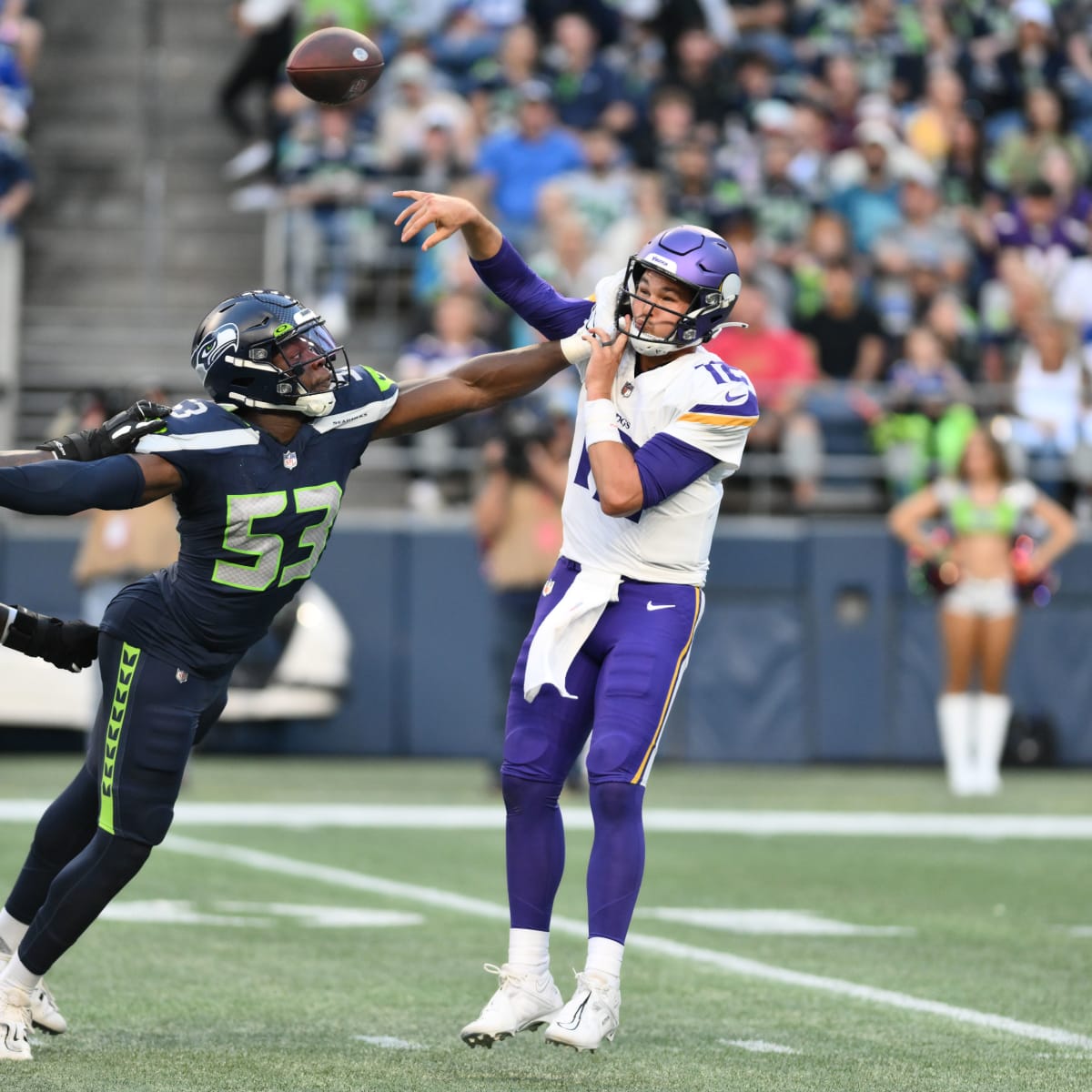 Seahawks Defense Holds Vikings to 3.2 Yards Per Carry in Preseason