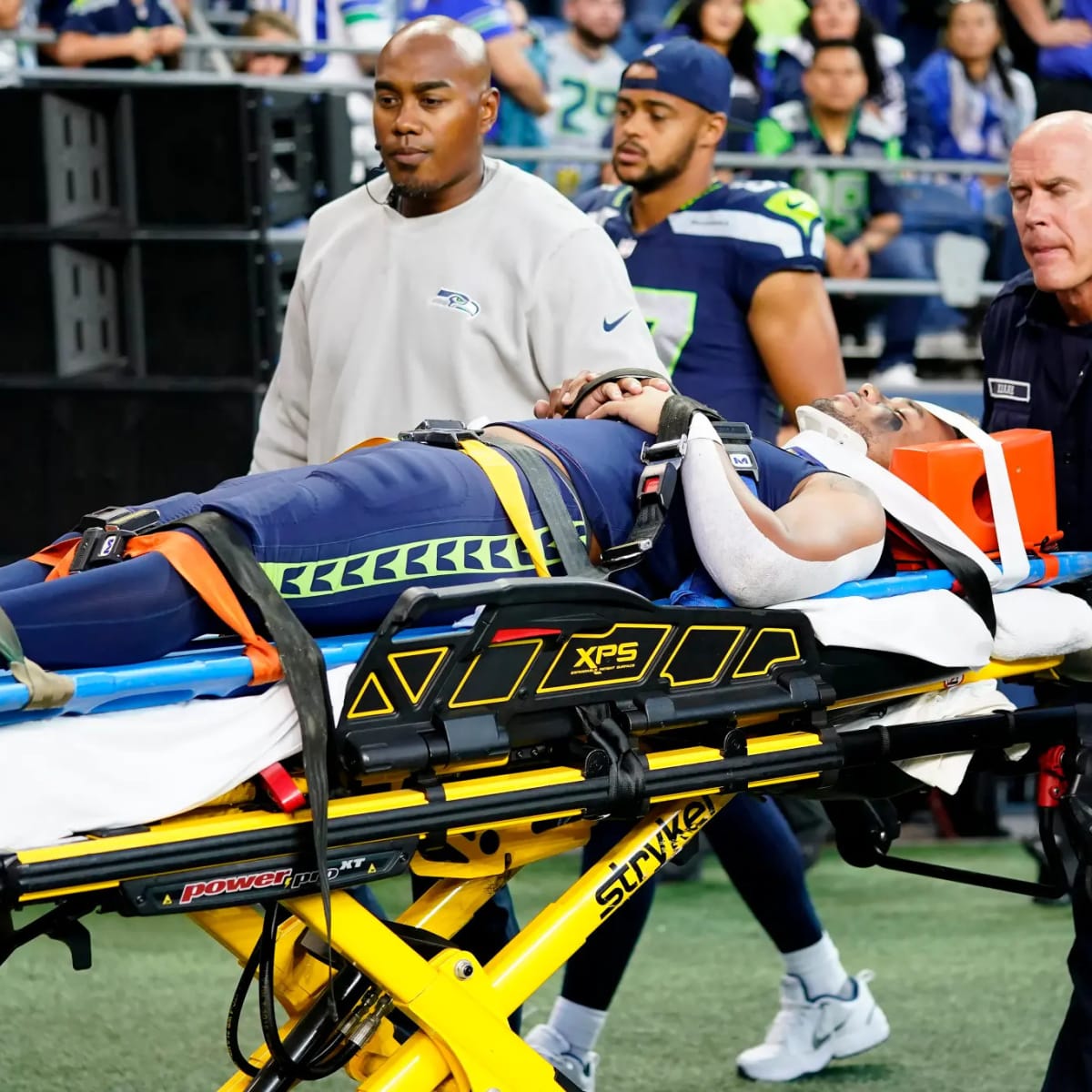 Seahawks vs. Buccaneers Injury Updates: Dee Eskridge Questionable