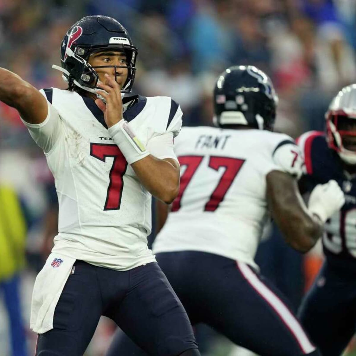 New England Patriots Trail Houston Texans at Half of Preseason