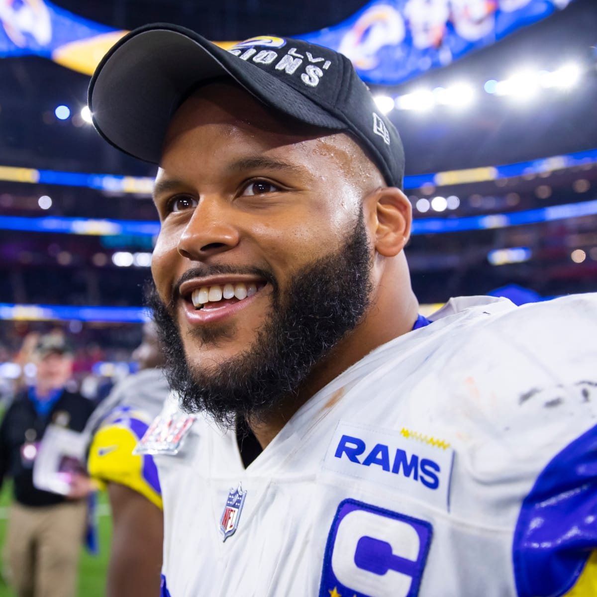 Look: NFL World Reacts To Aaron Donald's Cryptic Announcement 