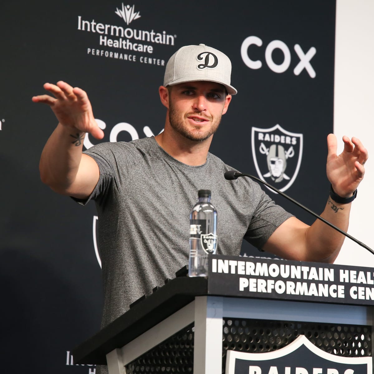 Las Vegas Raiders hope Aidan O'Connell as good as Derek Carr as a rookie -  Sports Illustrated Las Vegas Raiders News, Analysis and More