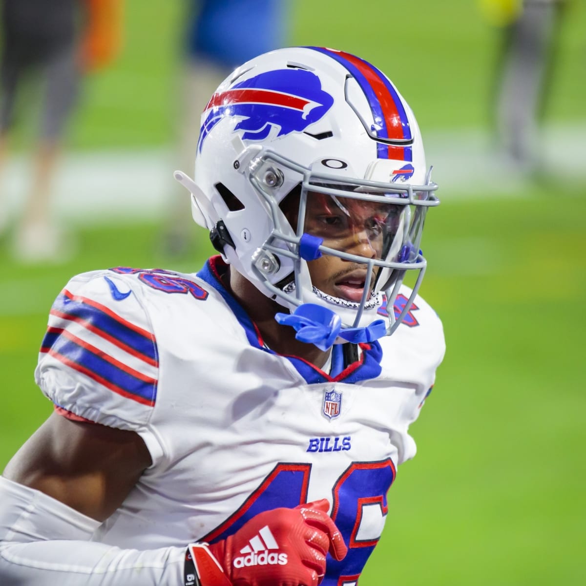 Buffalo Bills CB Taron Johnson Injured vs. Cincinnati Bengals; Will He  Return? - Sports Illustrated Buffalo Bills News, Analysis and More