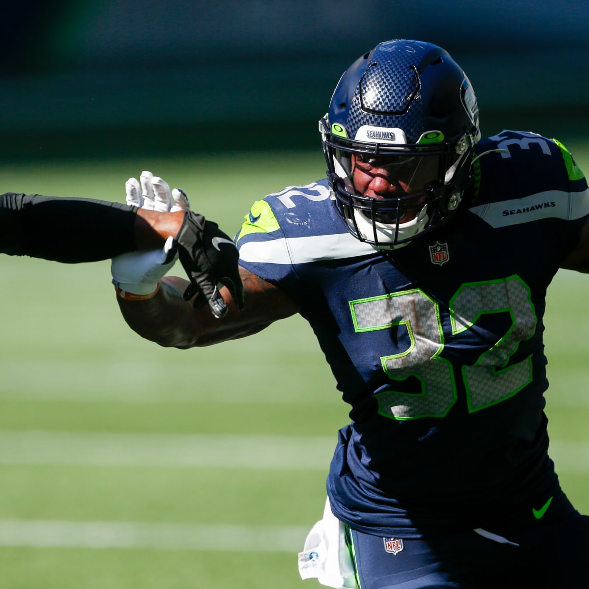 Seahawks running back Chris Carson retires from NFL due to neck injury - On3