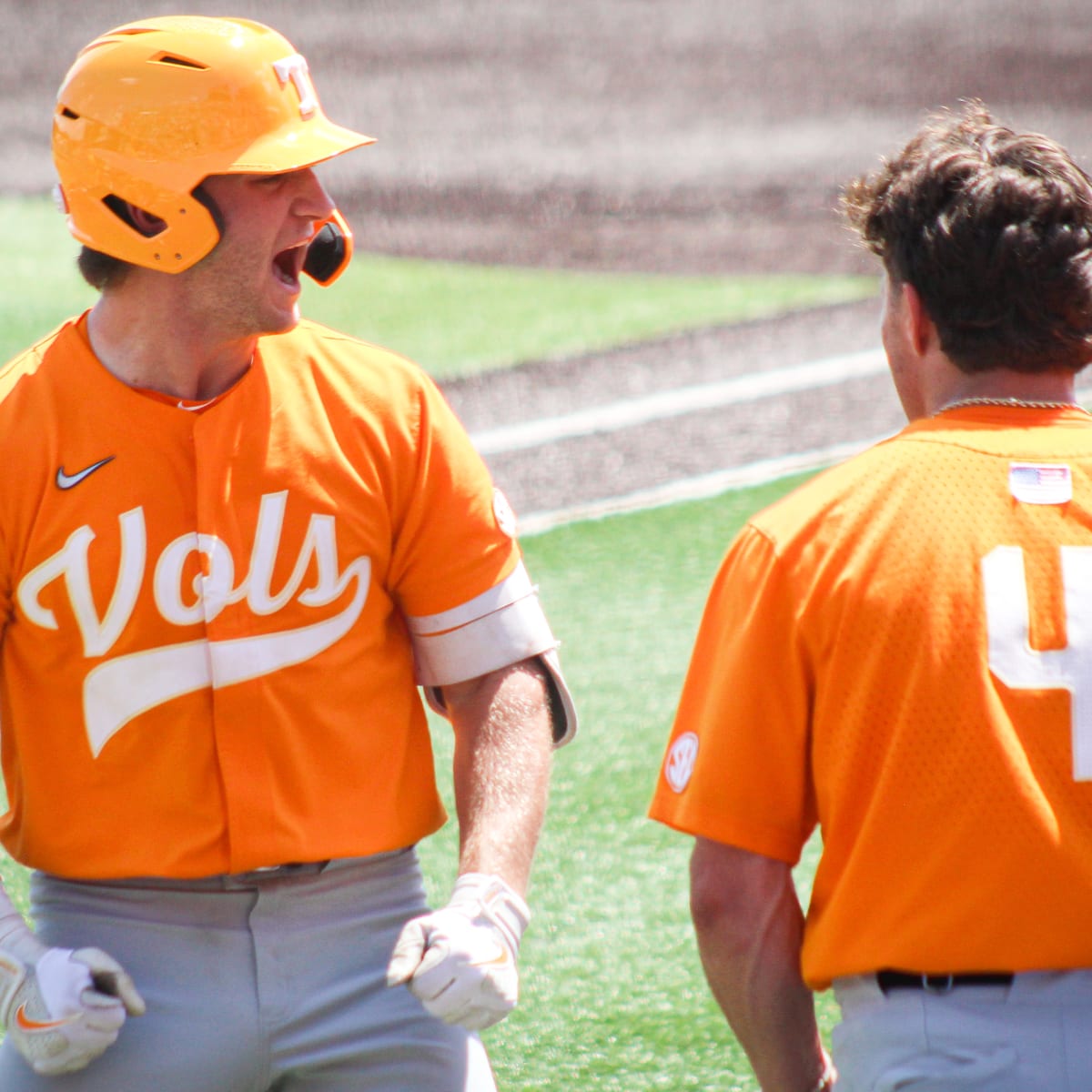 Baseball Vols off to 7-0 start by a combined score of 117-7