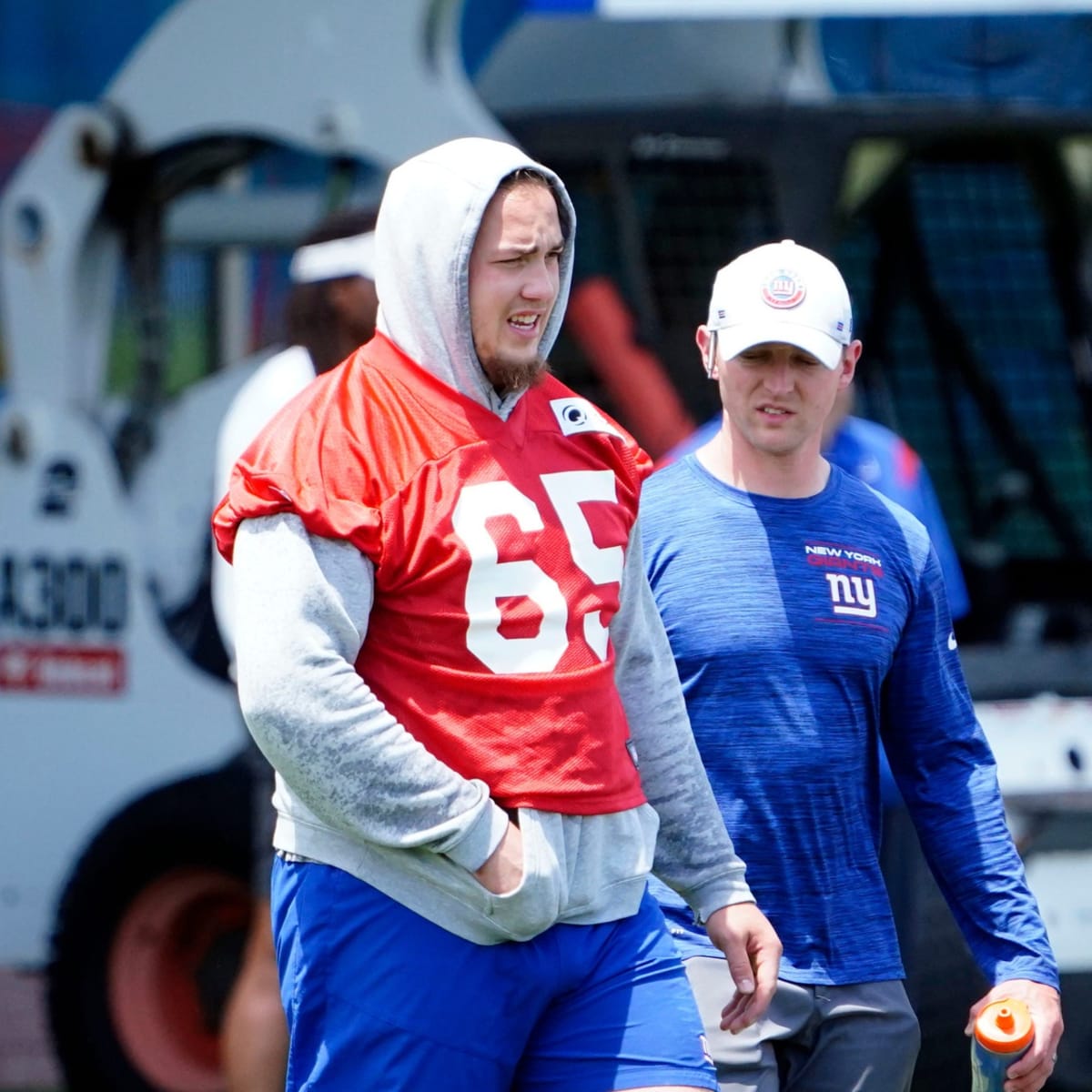 NY Giants' Nick Gates Suffers Gruesome Leg Injury, 'Snapped That S*** In  Half'