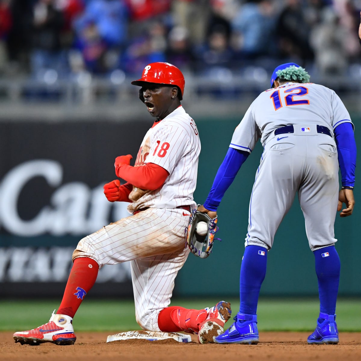 Philadelphia Phillies shortstop Didi Gregorious hit a homer with a backup  helmet and bat