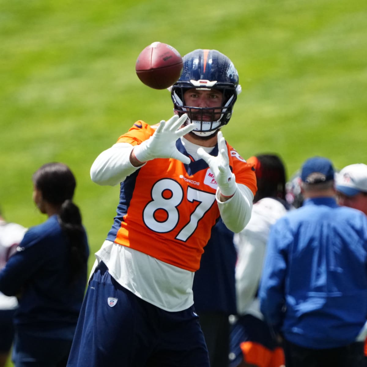 Broncos TE Eric Tomlinson Sits Out Minicamp Due to 'Lower