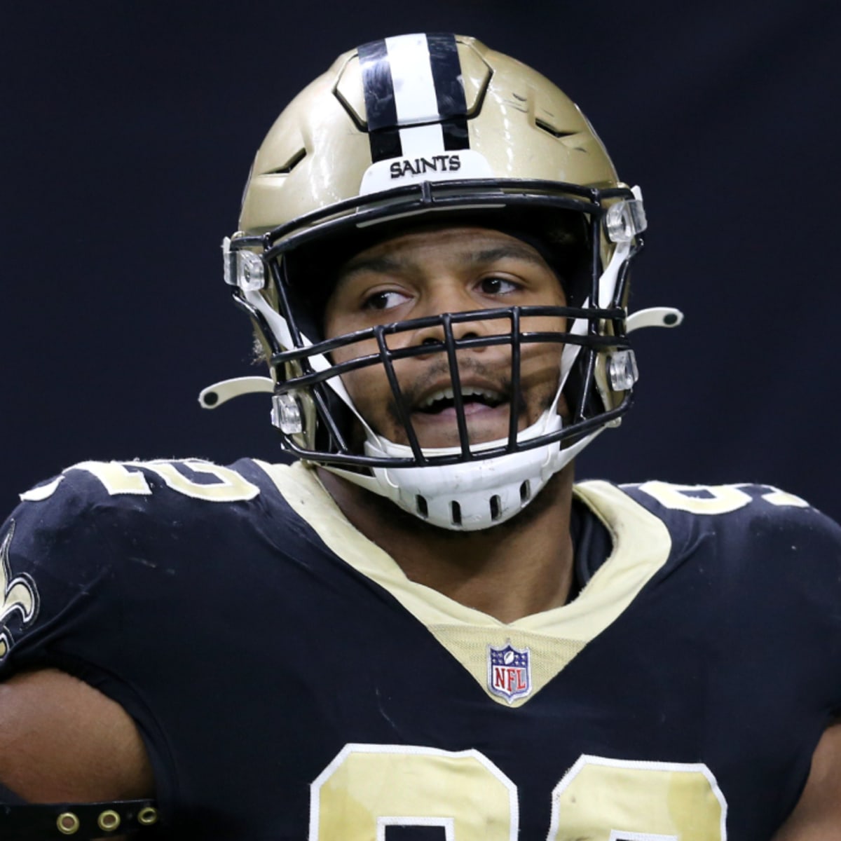 Saints pass rusher Davenport healing from pinky amputation