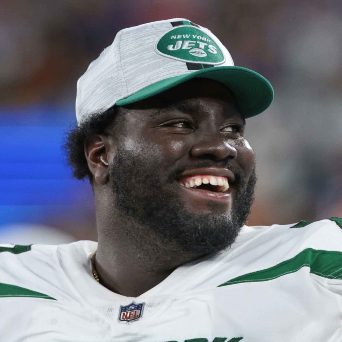 New York Jets' Mekhi Becton sustains potentially serious knee