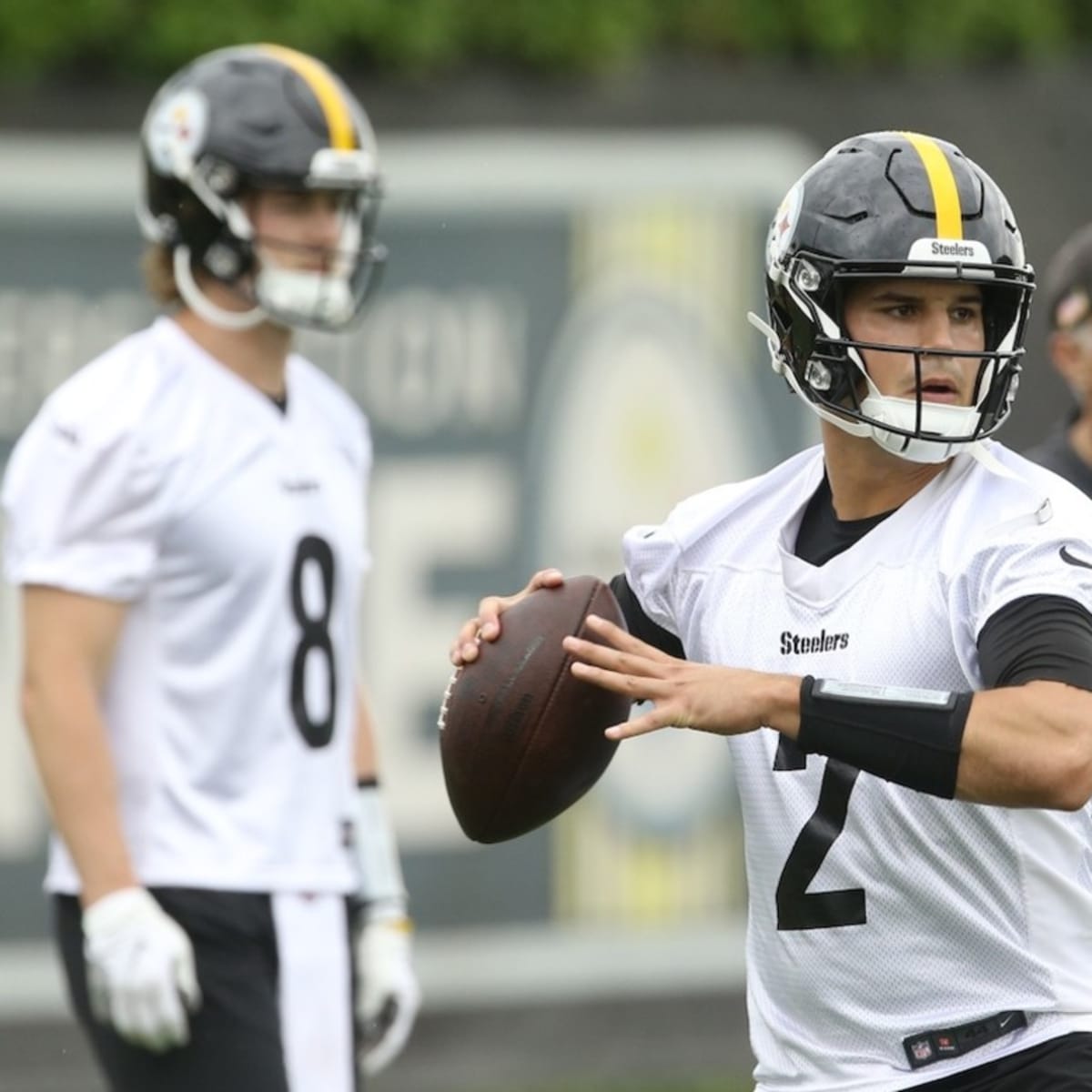 Mason Rudolph trade rumors: Steelers not expected to deal QB despite  outside interest, per report 