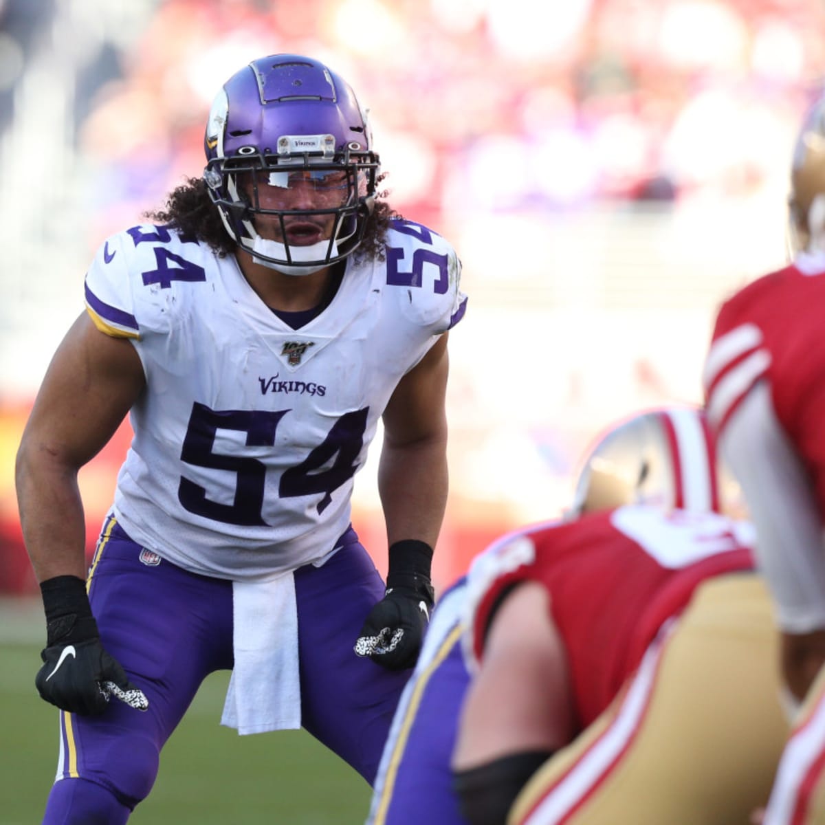 Eric Kendricks rocking an interesting Vikings logo on Twitter