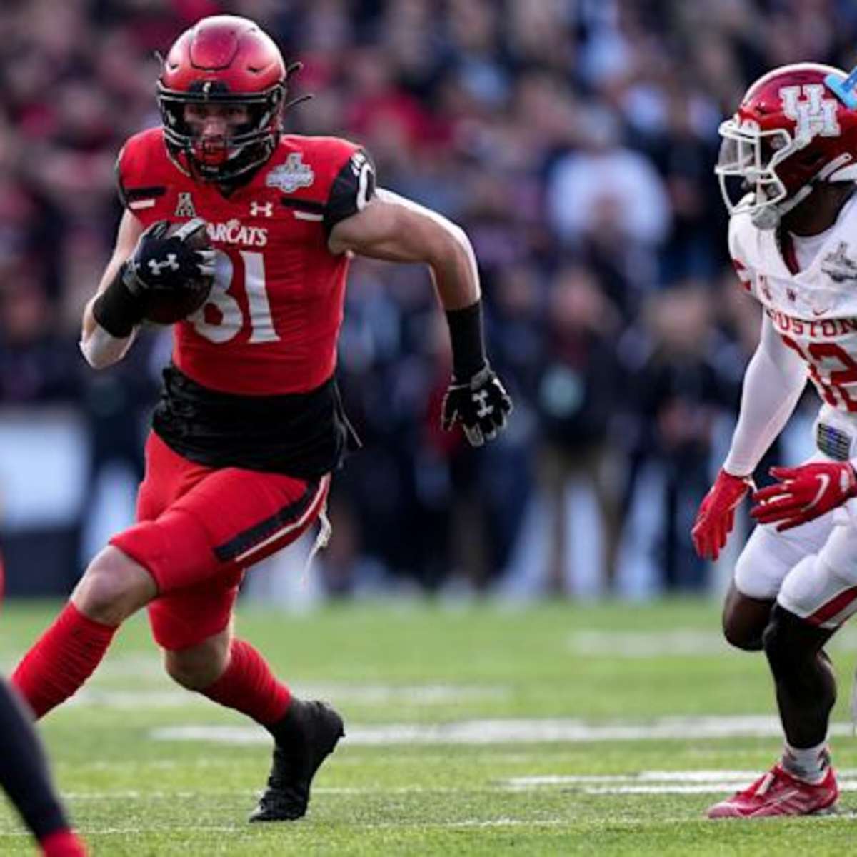 NFL Draft: Bearcats' Alec Pierce is the Top Senior Wideout - Visit NFL Draft  on Sports Illustrated, the latest news coverage, with rankings for NFL Draft  prospects, College Football, Dynasty and Devy