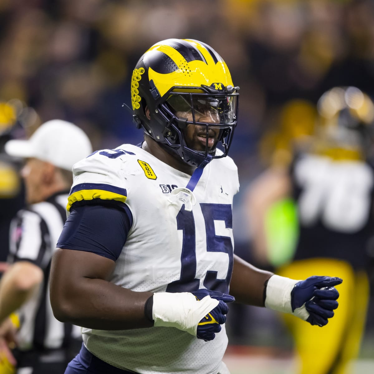 Former Michigan player Chris Hinton signs with an NFL team as a UDFA