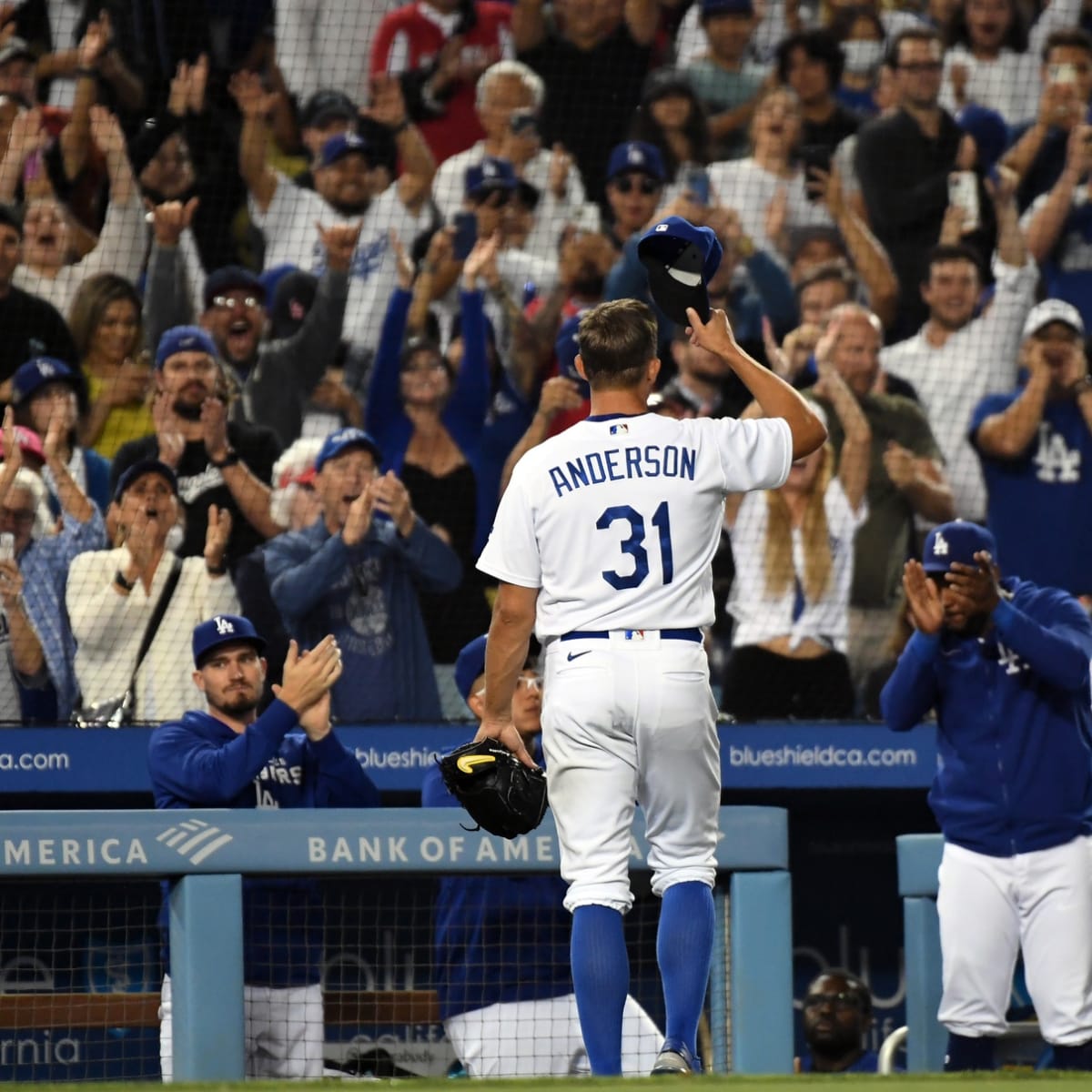 Los Angeles Dodgers starting pitcher Tyler Anderson (31) gets set to pitch  during a MLB regular season game between the Los Angeles Dodgers and New Yo  Stock Photo - Alamy