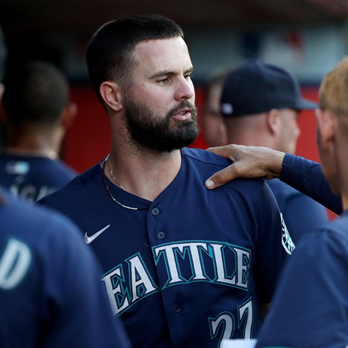 MLB fans react to Jesse Winker's ejection after he was given an