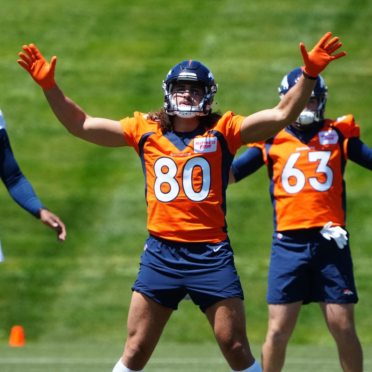 Broncos Camp Notebook: How Albert Okwuegbunam and Greg Dulcich could help  replace Tim Patrick