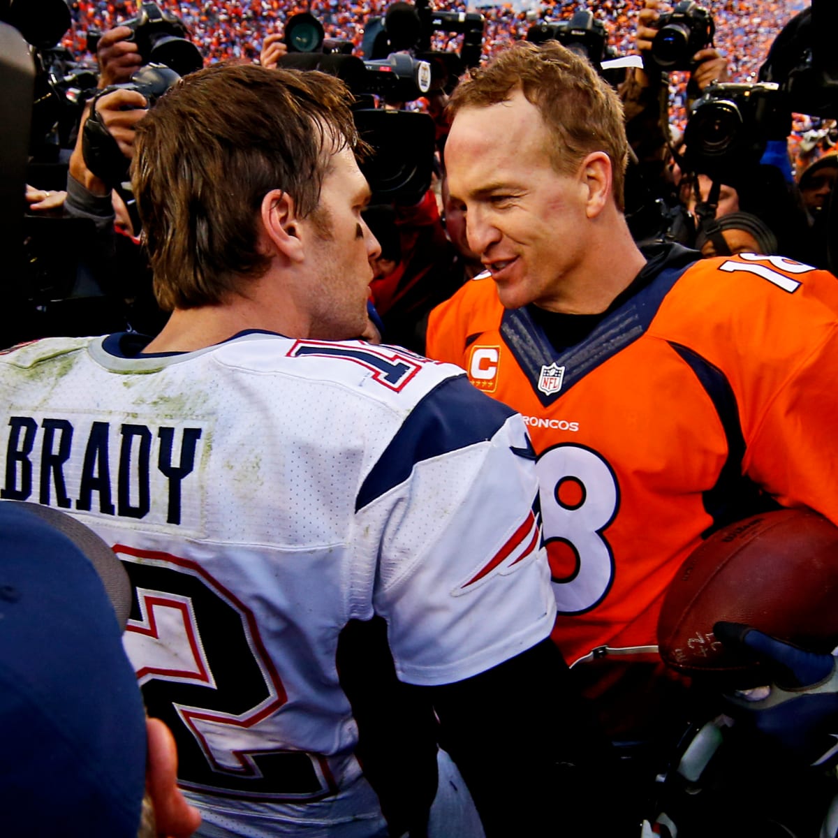 Manning - Brady showdown looms, Patriots linebacker acts a hero