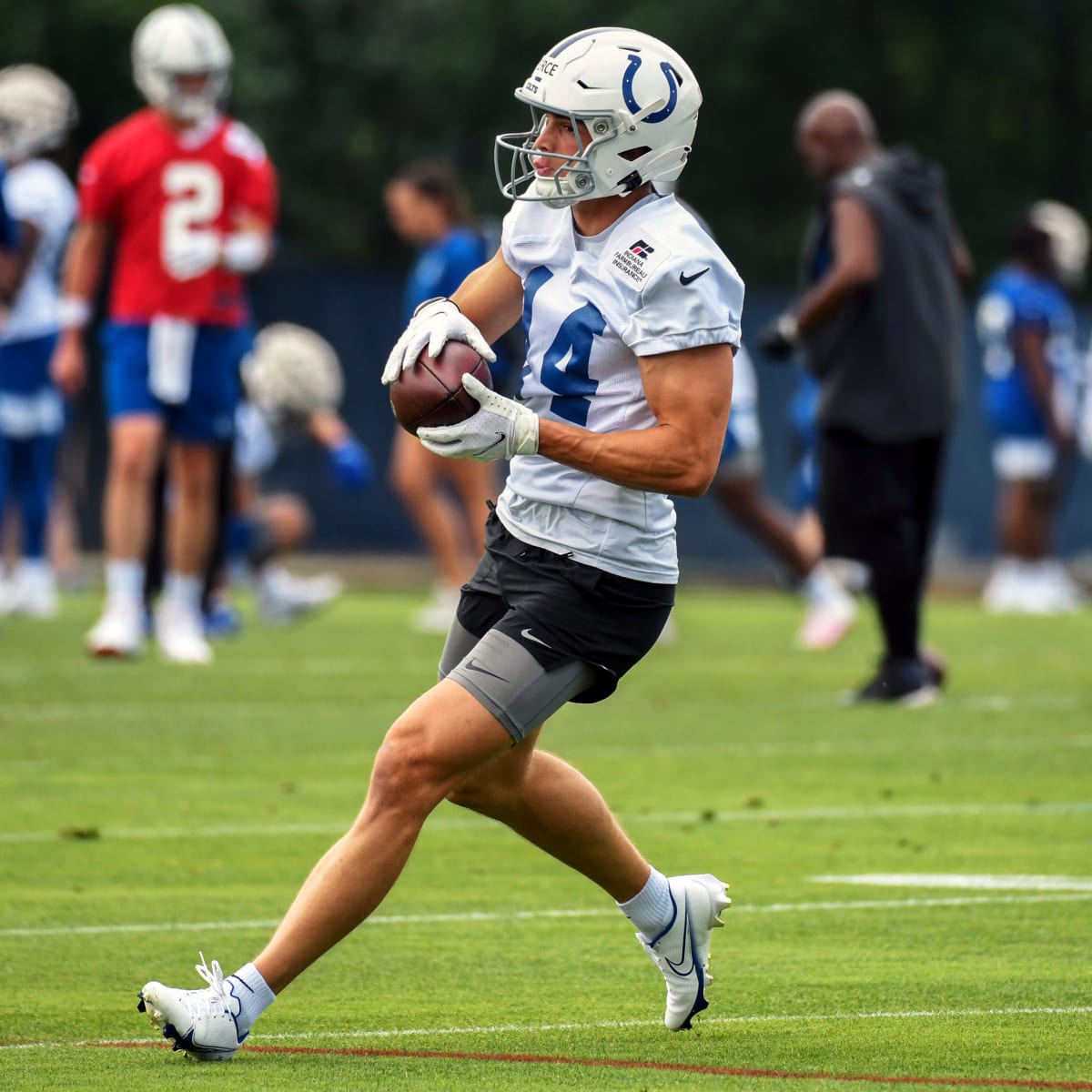 Alec Pierce at NFLPA Rookie Premiere : r/Colts