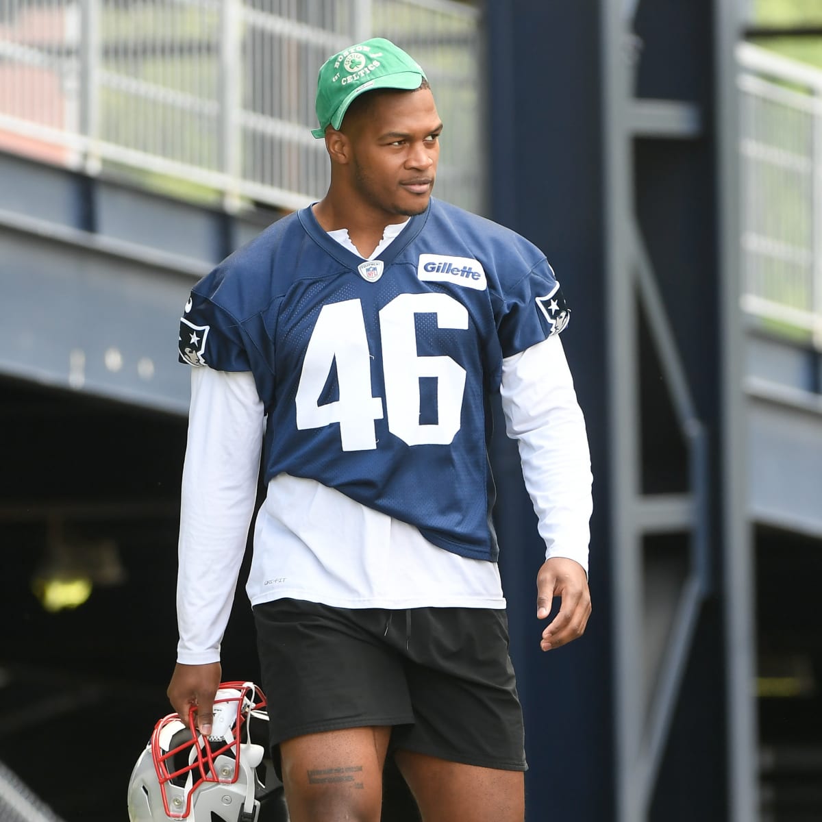 Injured But Extended: New England Patriots Sign Veteran Linebacker Raekwon  McMillan to New Contract - Sports Illustrated New England Patriots News,  Analysis and More