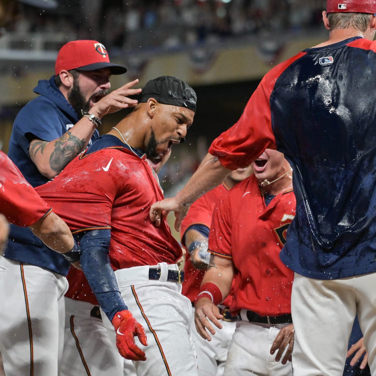 Minnesota Twins fans say farewell to Joe Mauer, welcome Ryan Jeffers with  open arms - Twinkie Town