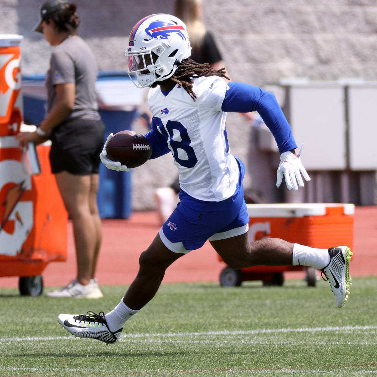 Bills rookie James Cook adds a layer to running back room