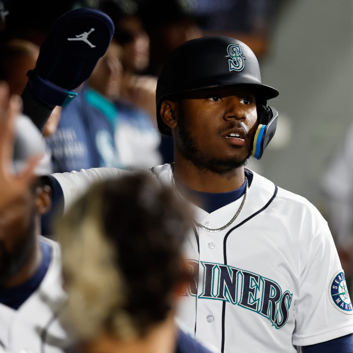 Seattle Mariners trade '20 AL Rookie of Year Kyle Lewis to