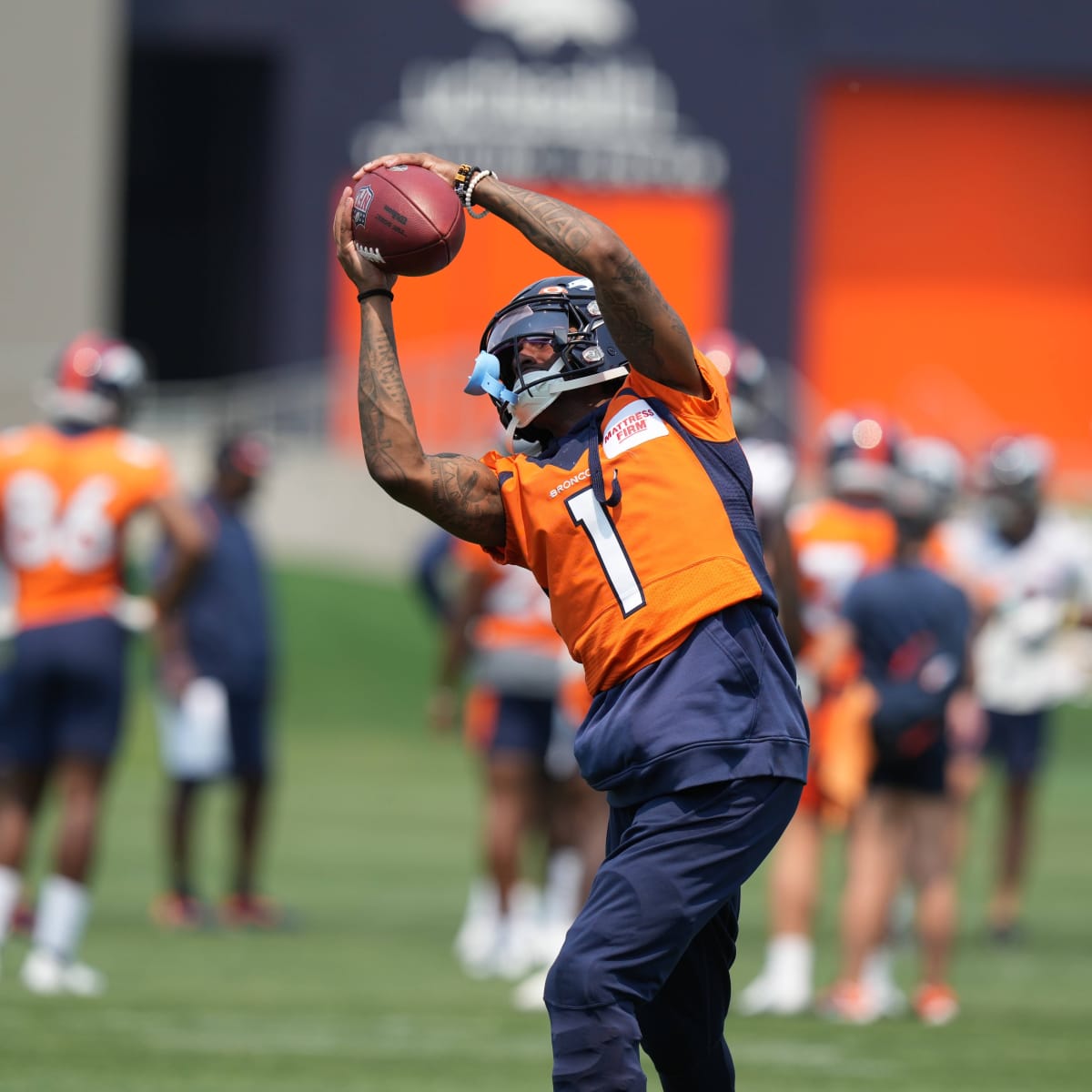 Broncos lose speedy receiver KJ Hamler to torn left ACL