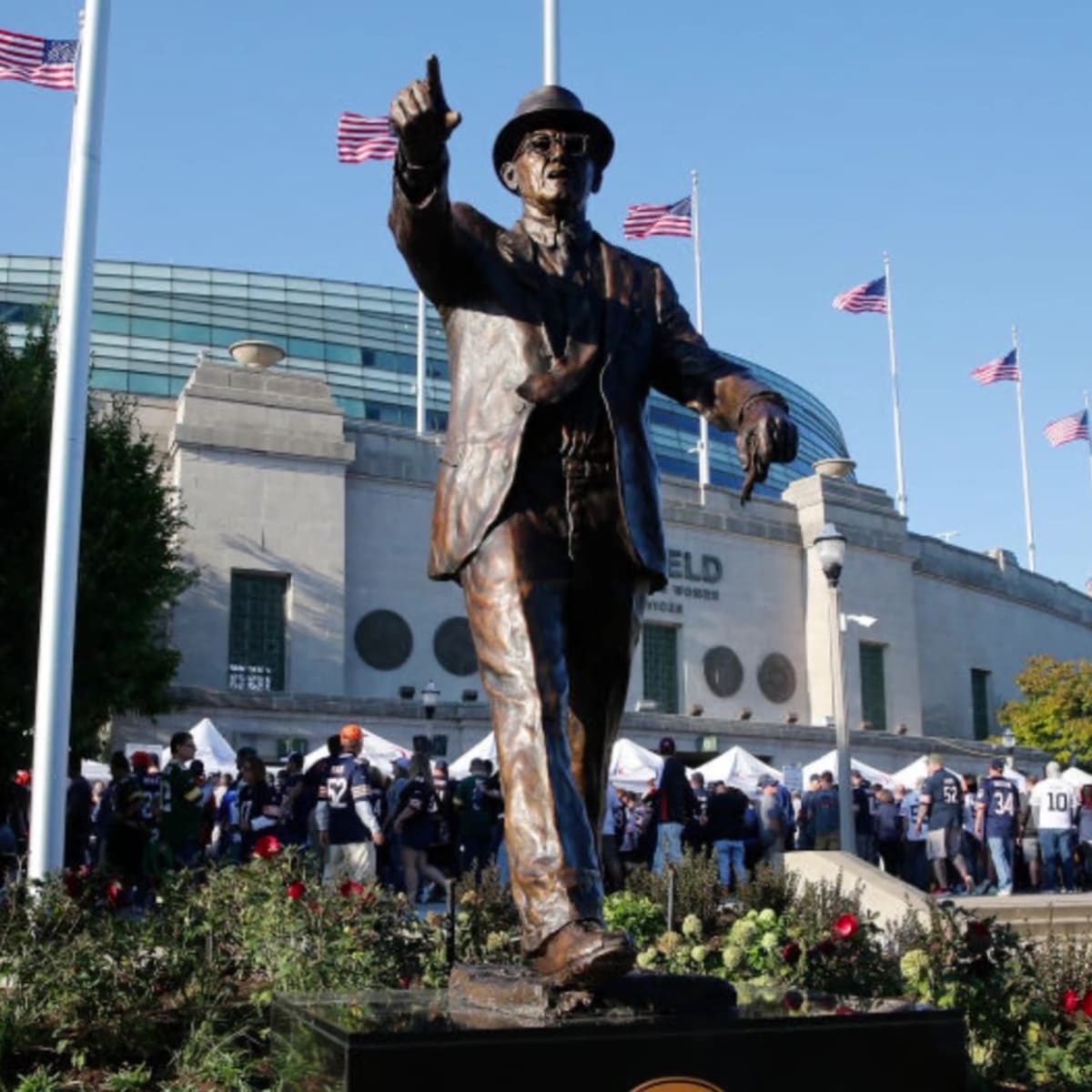 Chicago Bears hire MANICA architecture for Arlington Heights site