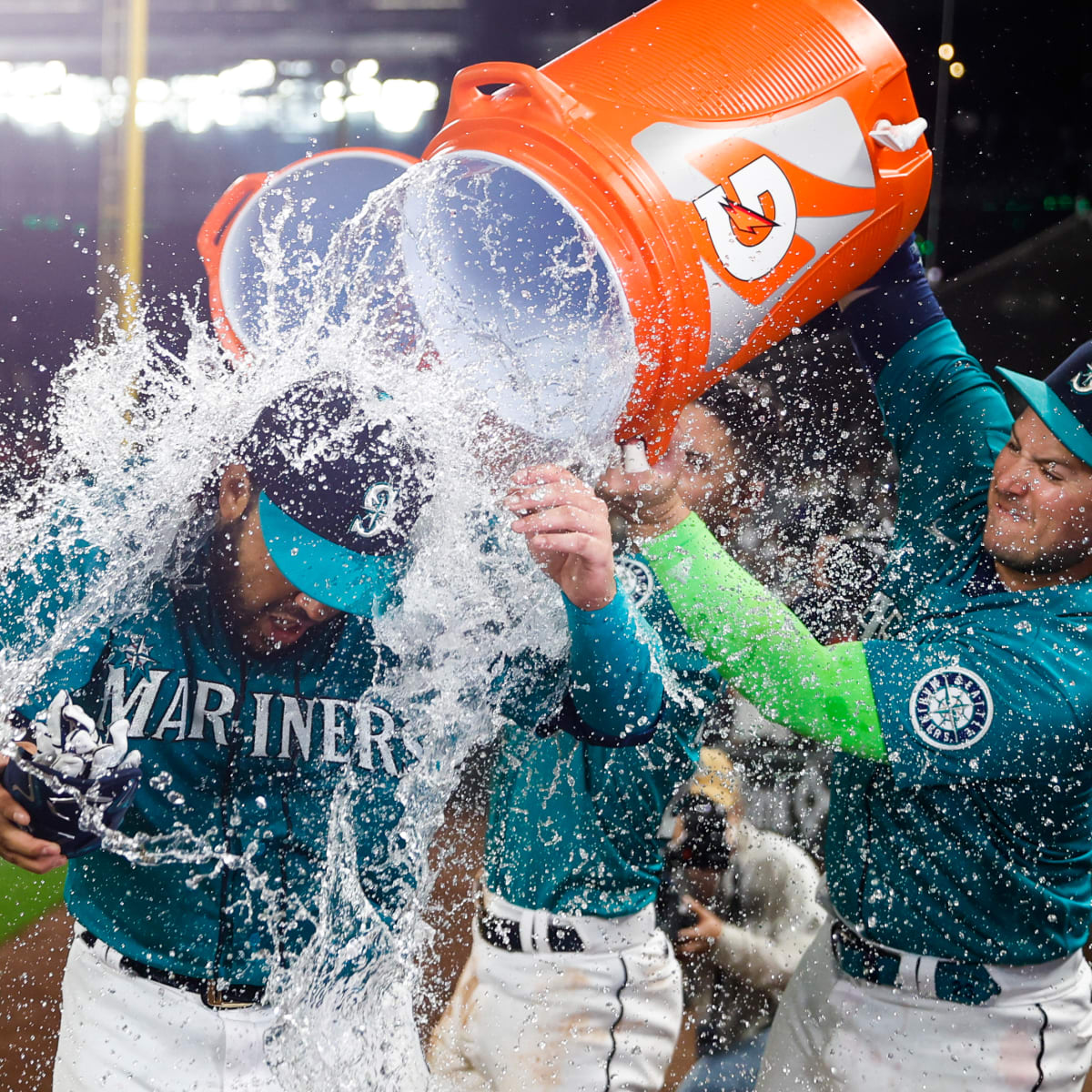 Mariners at .500 after beating Marlins 9-3, Columbia Basin