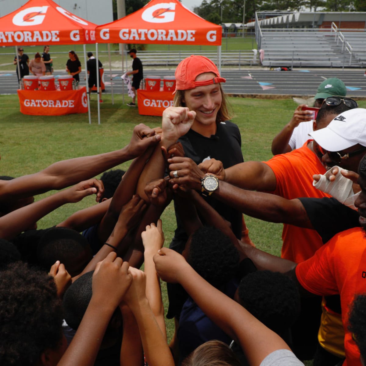 Trevor Lawrence and Gatorade Help Local Jacksonville Youth Reach Athletic  Goals - Sports Illustrated Jacksonville Jaguars News, Analysis and More